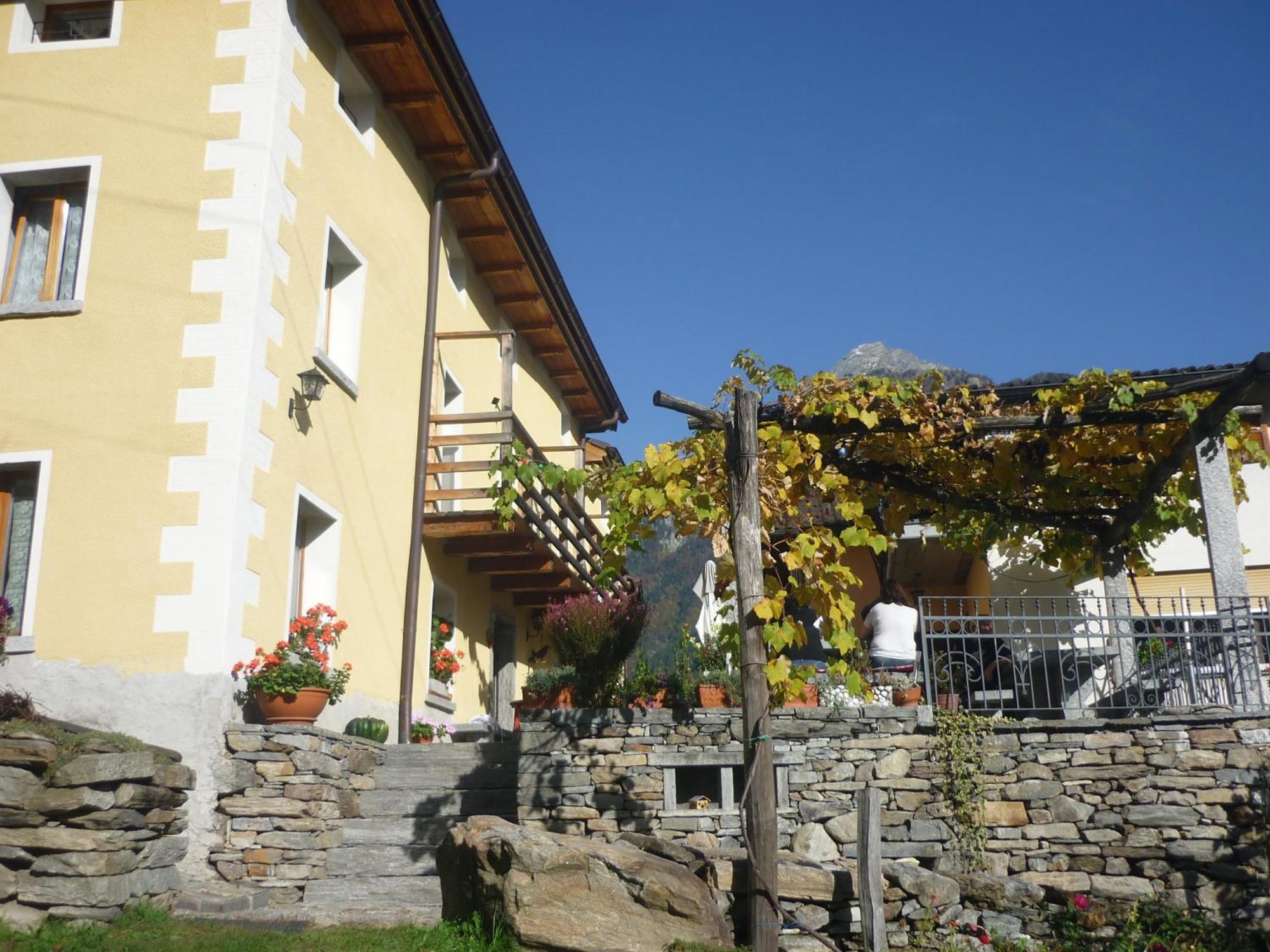 Da Erminia Bed & Breakfast Verdabbio ภายนอก รูปภาพ