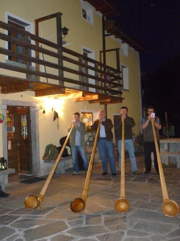Da Erminia Bed & Breakfast Verdabbio ภายนอก รูปภาพ