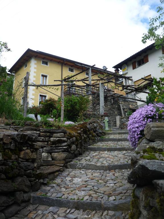 Da Erminia Bed & Breakfast Verdabbio ภายนอก รูปภาพ
